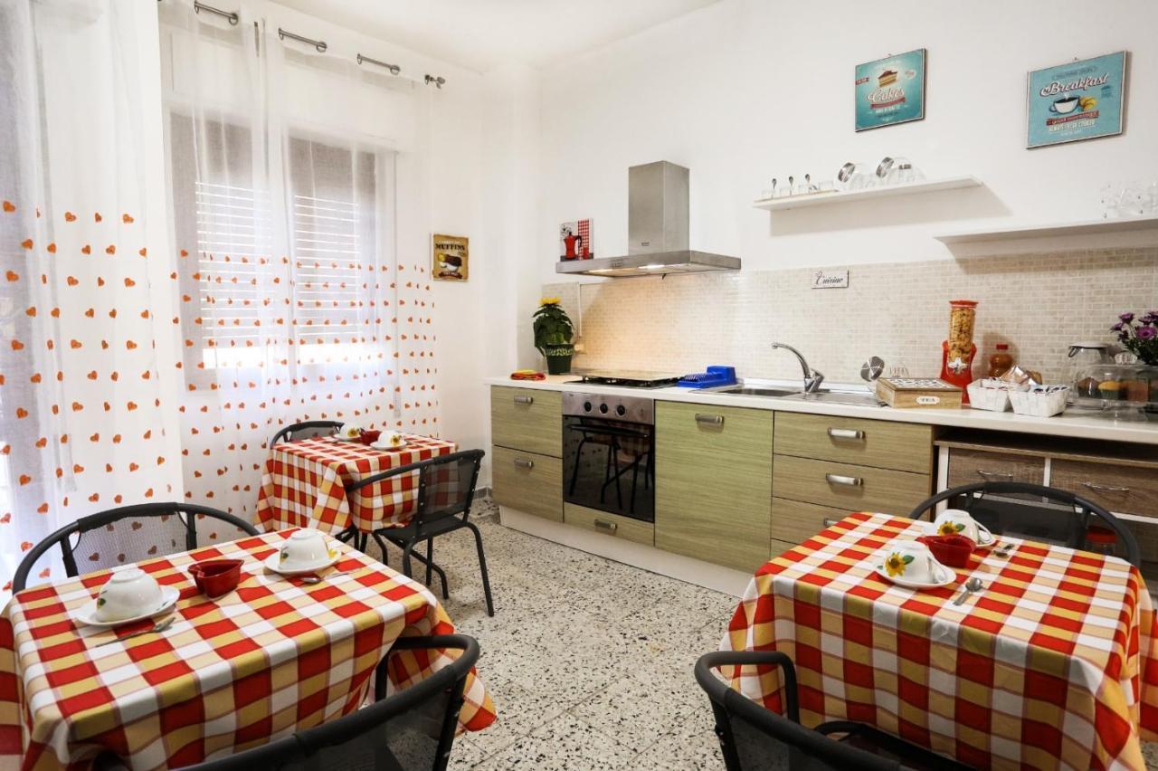 A Casa Di Fra' Bed & Breakfast Palermo Bagian luar foto