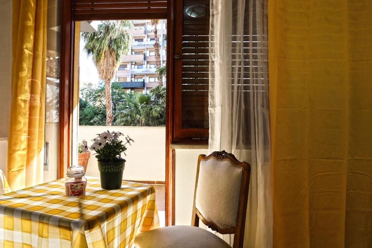 A Casa Di Fra' Bed & Breakfast Palermo Bagian luar foto
