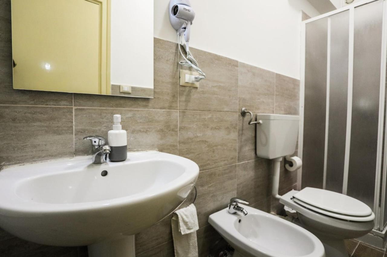 A Casa Di Fra' Bed & Breakfast Palermo Bagian luar foto