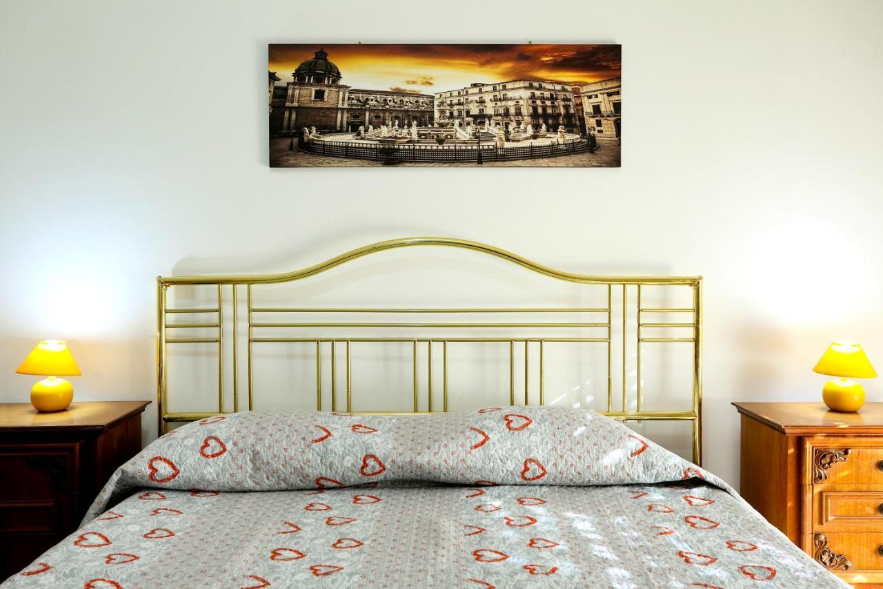 A Casa Di Fra' Bed & Breakfast Palermo Bagian luar foto