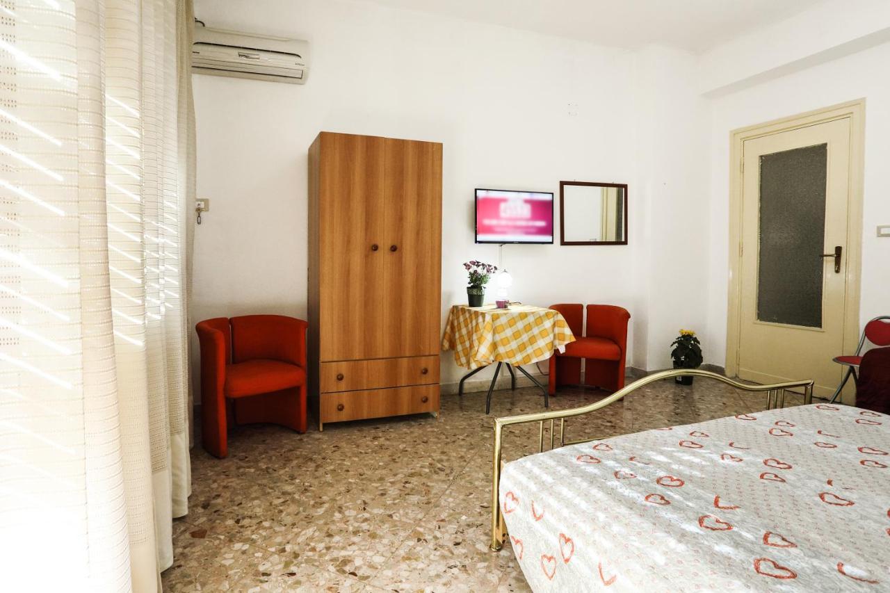 A Casa Di Fra' Bed & Breakfast Palermo Bagian luar foto